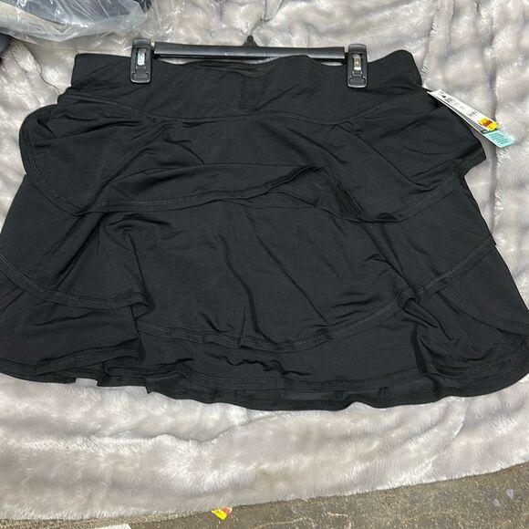 ID Ideology Flounce Skort,‎ Size 2X, Created for Macy's - Deep Black - Picture 2 of 3